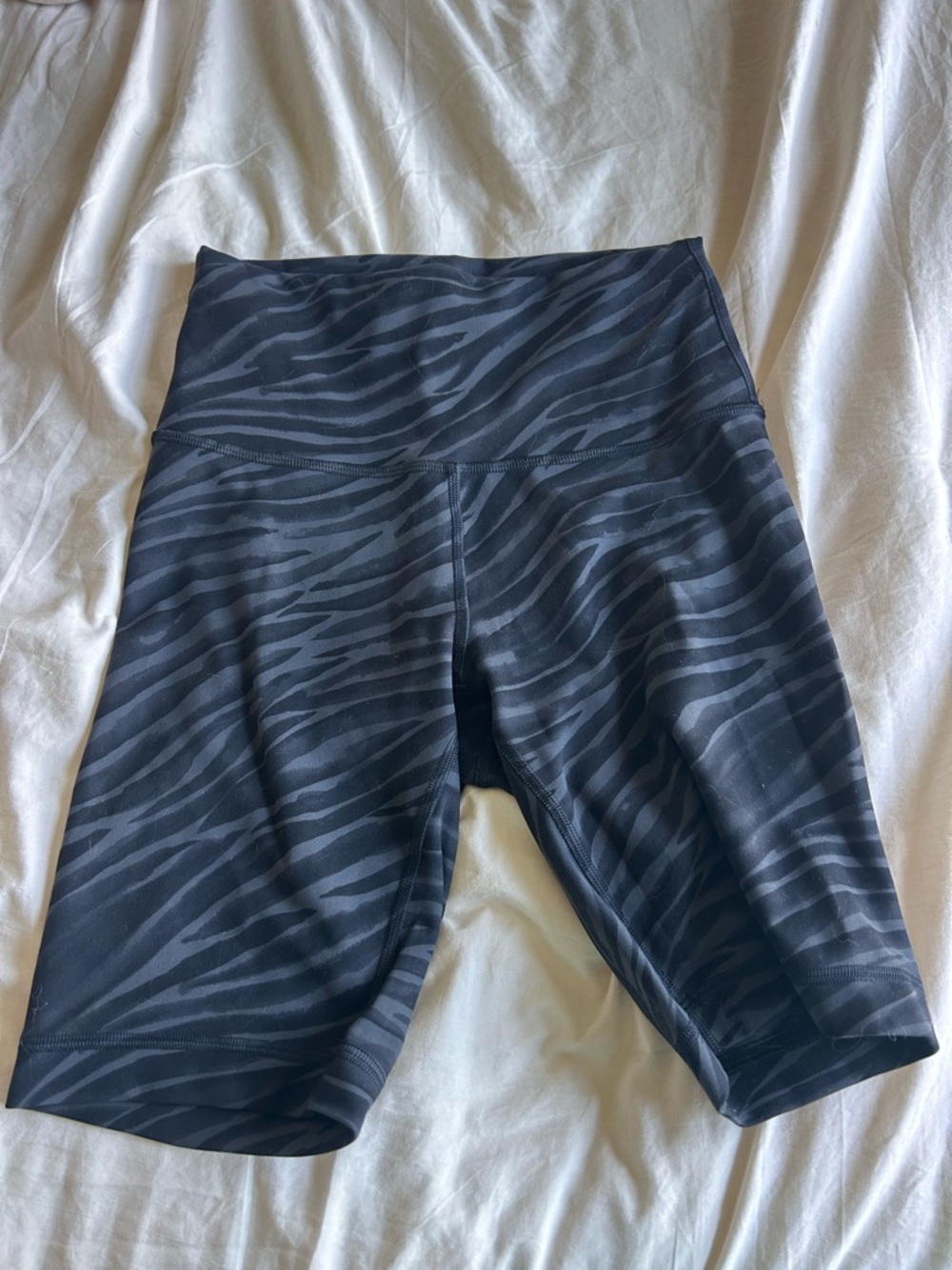 Lululemon Le Tigre Camo Wunder Train High Rise Short 8”